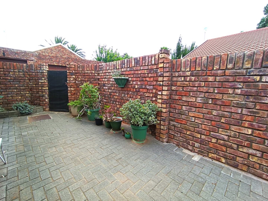 3 Bedroom Property for Sale in Langenhovenpark Free State